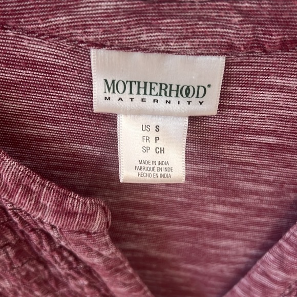 Motherhood Maternity Purple/Maroon Long Sleeve Henley Style Top Size Small - Picture 2 of 6